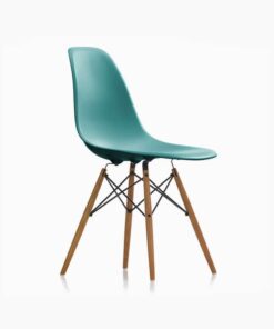 Alternative view of Eames plastic side chair